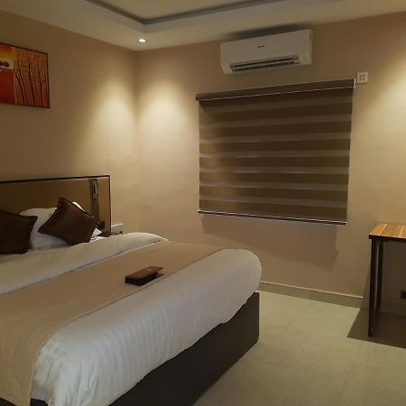 Hotel Axion Honors Owerri Esterno foto